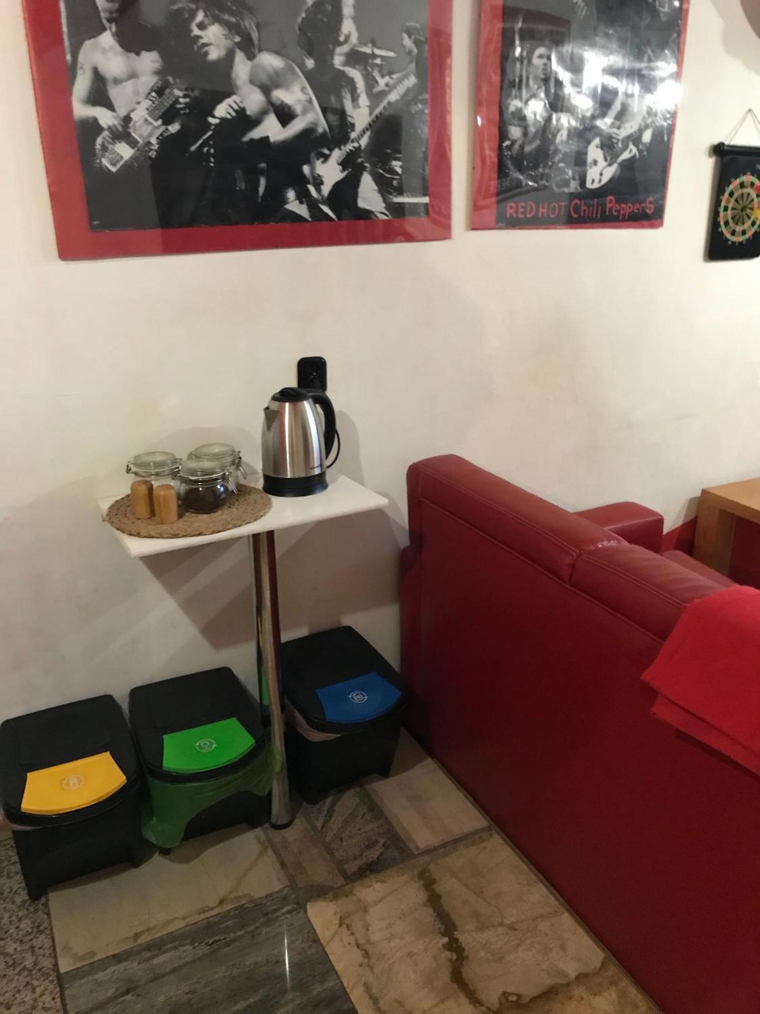 罗兹Studio Red And White公寓 外观 照片