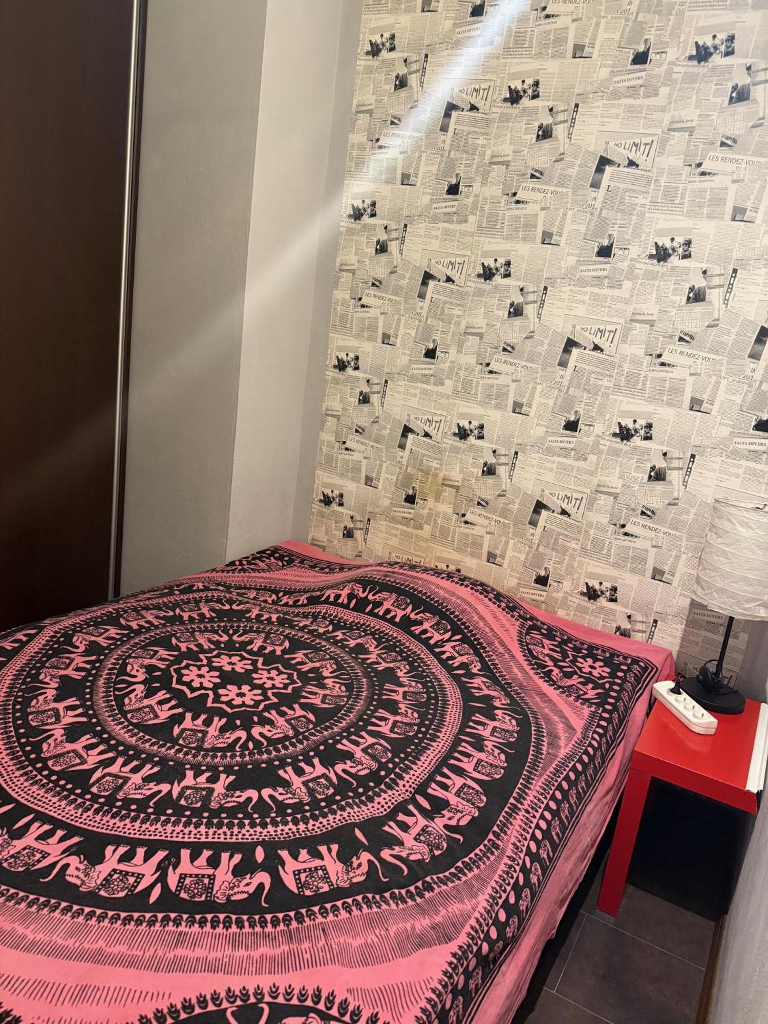 罗兹Studio Red And White公寓 外观 照片